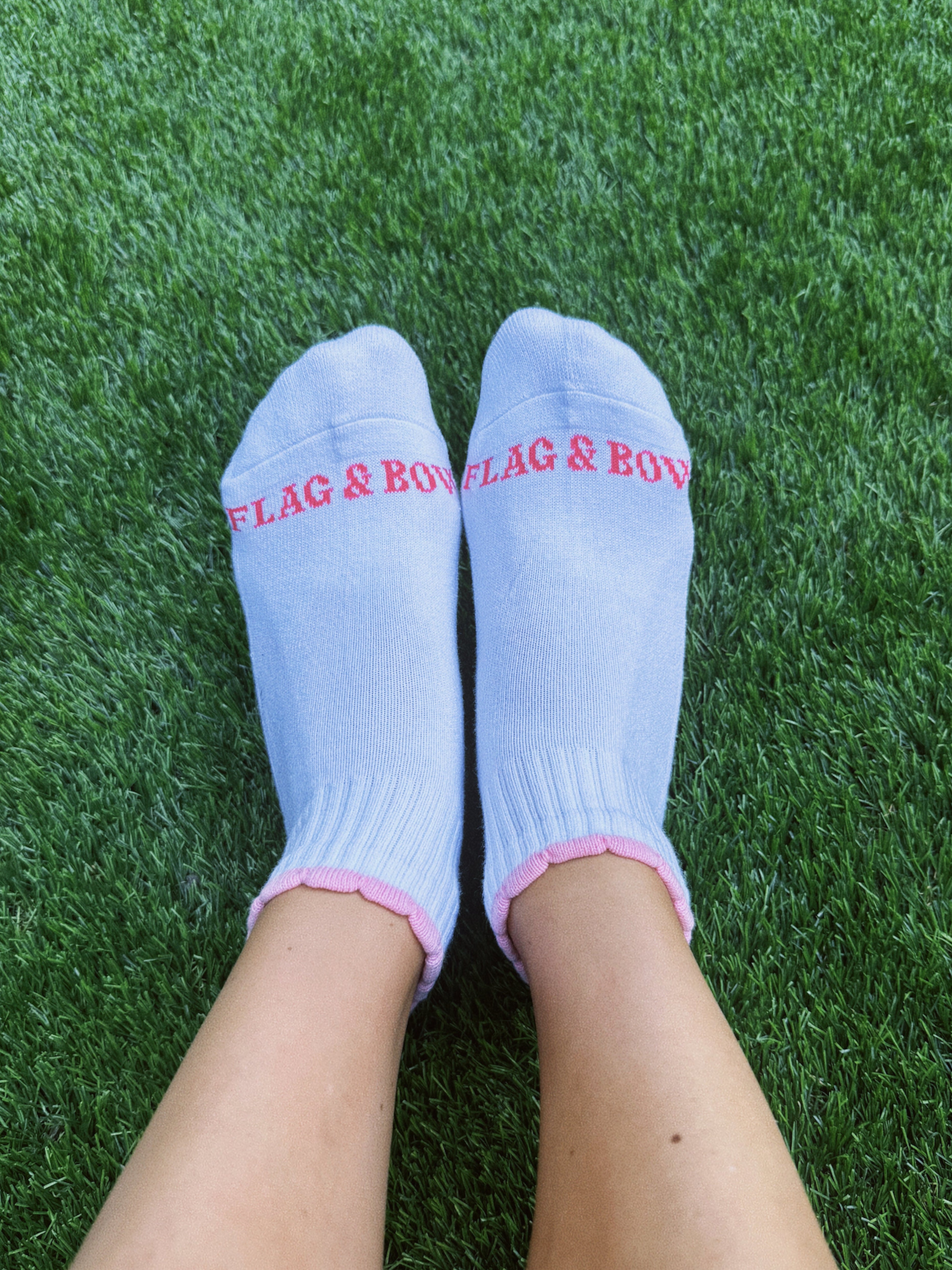 Scallop Edge Crew Socks